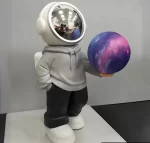 LAMPARA ASTRONAUTA CON PARLANTE